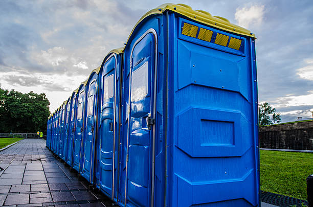 Porta potty delivery and setup